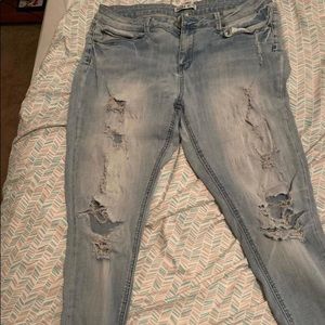 Cute mudd jeans worn once!